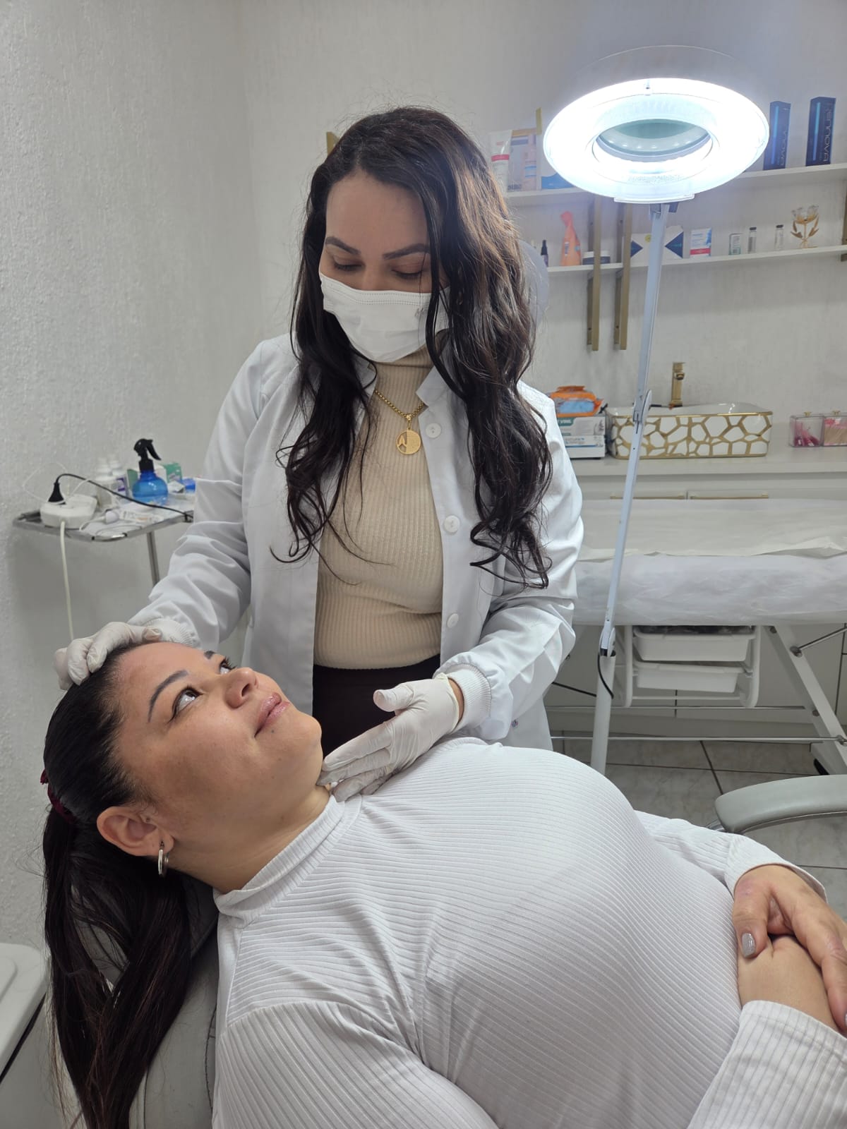 Dra. Zuka em Atendimento